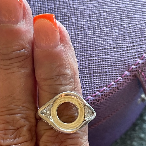 Kameleon jewelry box with five rings size 6 and 40 jewel pops as shown. - Picture 4 of 16